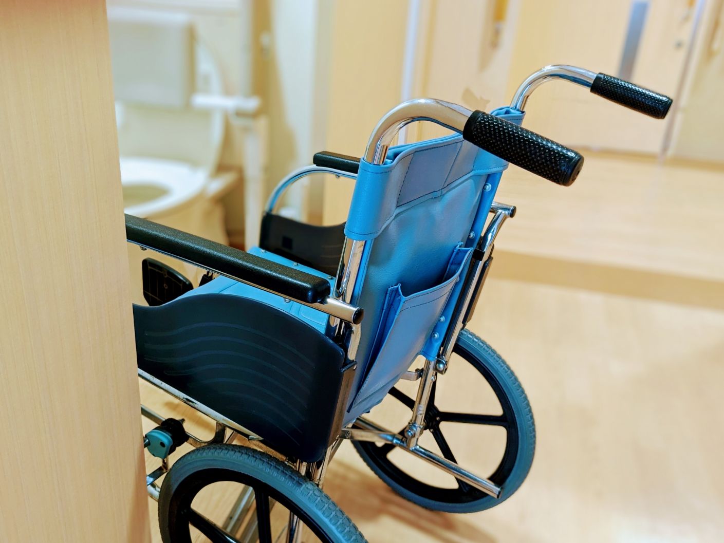 車椅子対応の建物の写真